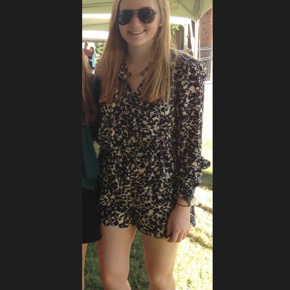 LOFT Romper - Picture 3 of 3